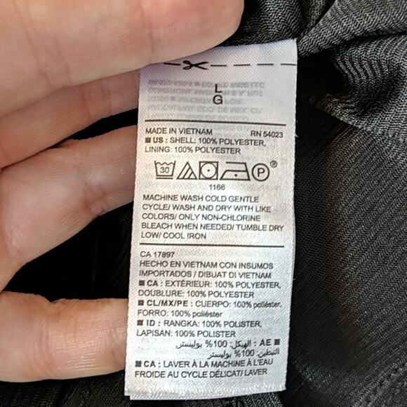 EUC Old Navy Cold Shoulder Top - Picture 7 of 7